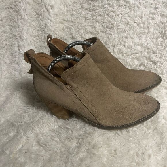 Jeffrey Campbell  Rosalee leather suede khaki ankle slip on boots SZ9.5 - Picture 1 of 10